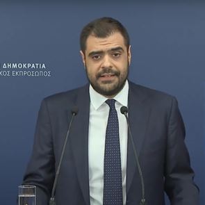 Κεκλεισμένων των θυρών οι αγώνες της Super League για τους επόμενους 2 μήνες