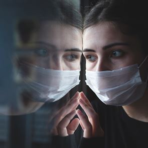 Οι λαοί που φοβούνται περισσότερο και λιγότερο τον κορονοϊό