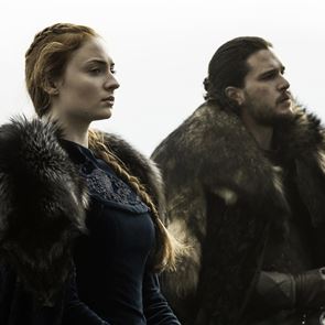 Στο νέο teaser του Game of Thrones οι Starks συναντούν τους νεκρούς