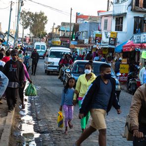 Τι ακριβώς ισχύει με την σούπερ τροποποιημένη μετάλλαξη του κορονοϊού από την Μποτσουάνα