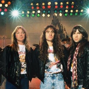 Όταν οι Iron Maiden πήγαν μπουζούκια για να ακούσουν Μανώλη Αγγελόπουλο