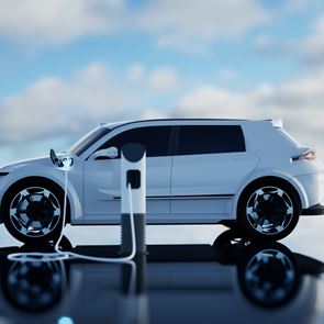 Κι όμως, η μπαταρία ενός ηλεκτρικού αυτοκινήτου δε θέλει φροντίδα