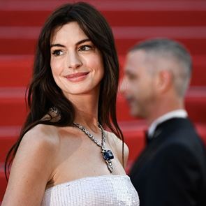 H old school γοητεία της Anne Hathaway