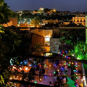 Μία γιορτή του Gin στο Λοκάλι