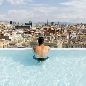 Αν ήθελες πάντα διακοπές σε σπίτι με ιδιωτική πισίνα, υπάρχει ένα Airbnb αποκλειστικά γι