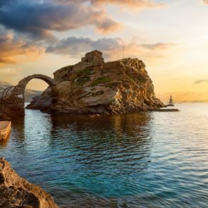 Αυτό είναι το κυκλαδίτικο νησί με την 'ήρεμη μαγεία', σύμφωνα με διεθνές μέσο