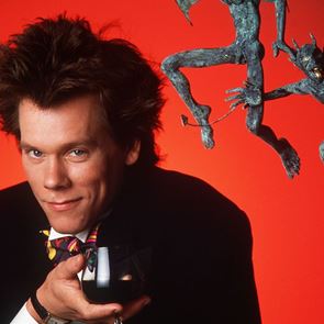 Το smart casual look του Kevin Bacon στα 80s δεν είναι μόνο νοσταλγία