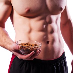 Στην αθλητική διατροφή προτιμώνται τα αμύγδαλα ή το αμυγδαλοβούτυρο