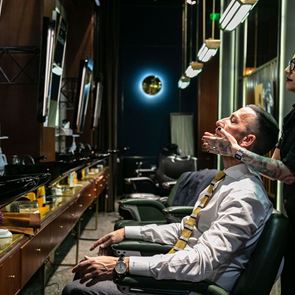 Η εμπειρία του αυθεντικού ιταλικού ξυρίσματος από την Acqua di Parma στο Don Barber &amp; Groom