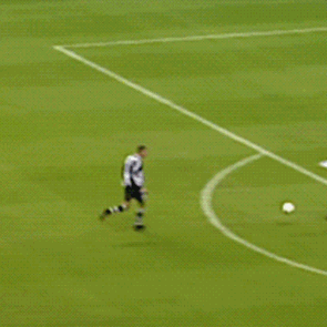 22 χρόνια από το αριστούργημα του Dennis Bergkamp