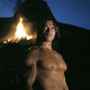 6 ασκήσεις μόνο χρειάζονται στο γυμναστήριο, και είναι του Arnold Schwarzenegger