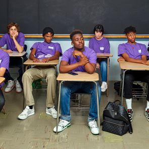 Ο &lt;em>Virgil&lt;/em> &lt;em>Abloh&lt;/em> βάζει τον Louis Vuitton στα θρανία