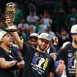 Όλα τα ρεκόρ που κατέρριψαν οι Warriors φέτος στο NBA