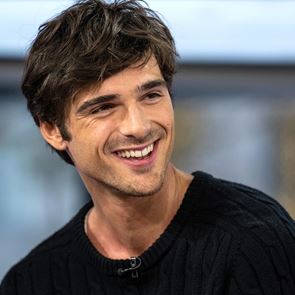 Κάπως δυσκολευόμαστε να δούμε τον Jacob Elordi ως Φράνκενσταϊν