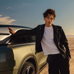 Ο Τιμοτέ Σαλαμέ έγινε brand ambassador κορυφαίας φίρμας ηλεκτρικών αυτοκινήτων