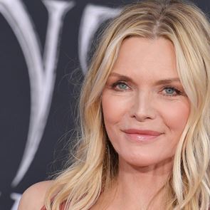 Michelle Pfeiffer, a Woman we Love