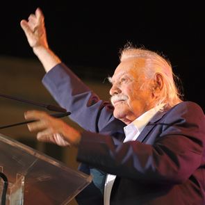 Το τελευταίο αντίο στον Μανώλη Γλέζο