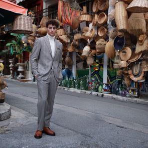 Ο Χάρης Ντάβλας συνεργάζεται με τον οίκο VARDAS για τη νέα συλλογή HDxVARDAS FW24/25