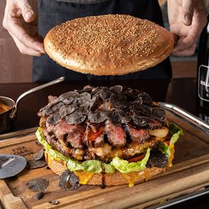 Έτσι μοιάζει ένα burger που κοστίζει €800