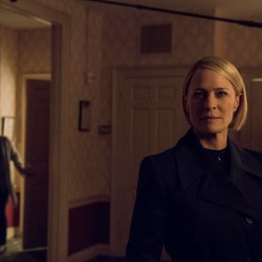 Η Robin Wright στο επίκεντρο στις πρώτες φωτογραφίες της 6η σεζόν του House of Cards