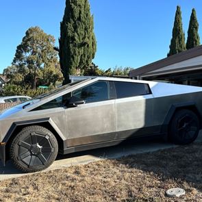 To Cybertruck θα μπορεί να χρησιμοποιηθεί και ως σκάφος, λέει ο Elon Musk