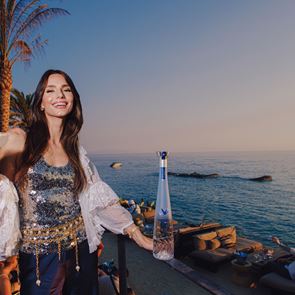 Ένα βράδυ με την Ηλιάνα Παπαγεωργίου και την ultra premium βότκα Grey Goose Altius στα πιο διάσημα club της Μυκόνου