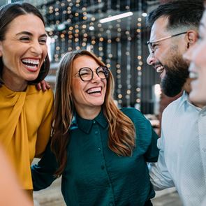 H εφαρμογή που θέλει να σε κάνει να γνωρίσεις ανθρώπους και να αφήσεις το κινητό