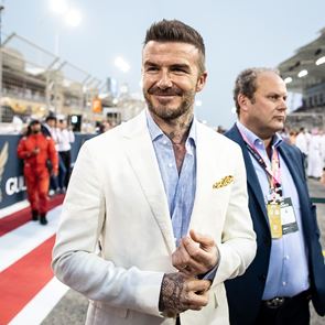 Ανοιχτόχρωμο blazer, μία φωτεινή εναλλακτική στο navy blue