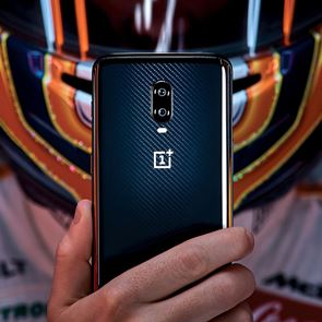Η McLaren και η OnePlus έφτιαξαν το πιο γρήγορο smartphone του πλανήτη