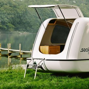 Και βουνό και θάλασσα με αυτό το αμφίβιο τροχόσπιτο