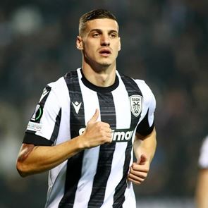 O Kiril Despodov ερμήνευσε &#39;Τριαντάφυλλο&#39; και αμέσως δέχθηκε πρόταση για ντουέτο