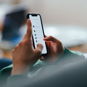 Τι σημαίνει το μήνυμα του Facebook που ζητά να 'χαρίσεις' τα προσωπικά σου δεδομένα