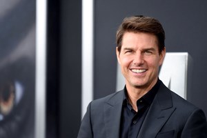 Είδαμε τον Tom Cruise χωρίς μπλούζα και θέλουμε τους ανάγλυφους κοιλιακούς του
