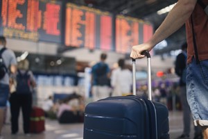 Τι συμβαίνει και ξαφνικά οι εταιρείες 'ξεφορτώνονται' τα DEI τμήματά τους;