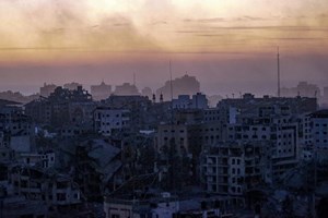 Η Ελλάδα στέλνει C-130 με ανθρωπιστική βοήθεια στη Γάζα