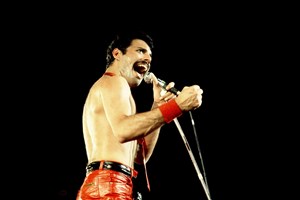 1.74 εκατ. λίρες για το πιάνο του Freddie Mercury