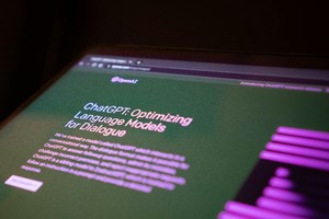 Θέματα Πανελληνίων-Έκθεση: Τι έγραψε το ChatGPT στο θέμα που έβαλε το υπουργείο Παιδείας