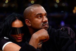 Ο Kanye West μετάνιωσε για τα αντισημιτικά 'μαργαριτάρια' του