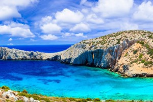 Αυτό είναι το κυκλαδίτικο νησί με την 'ήρεμη μαγεία', σύμφωνα με διεθνές μέσο