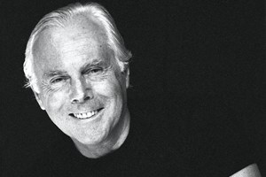 Έφυγε από τη ζωή ο μεγάλος σχεδιαστής μόδας Giorgio Armani