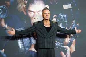 Robbie Williams παντός καιρού-απόψε η μεγάλη συναυλία στο Καλλιμάρμαρο