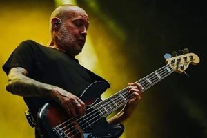 Πέθανε η σύζυγος του Νότη Σφακιανάκη το βράδυ των γενεθλίων του