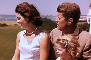 Μία αμερικανική εκδοχή του The Crown για τον John F. Kennedy προσεχώς στο Netflix