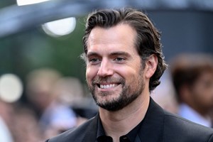 Ο Henry Cavill λέει πως 'ίσως είναι πολύ μεγάλος για τον James Bond'