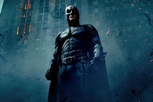 10 ταινίες και σειρές που βλέπουν όλοι τώρα και πού θα τις βρεις