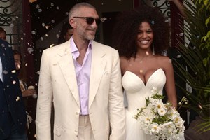 Tina Kunakey, ελεύθερη (;) και ωραία