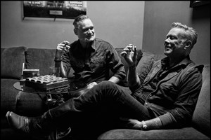 Ο James Hetfield των Metallica έκανε τατουάζ με τις στάχτες του Lemmy των Motorhead