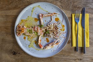 Λένε πως αυτά τα εστιατόρια σερβίρουν τη νοστιμότερη ελληνική κουζίνα στην πόλη