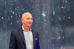 Δείτε τον γιγαντιαίο πύραυλο New Glenn του Jeff Bezos που πήγε για πρώτη φορά στο διάστημα