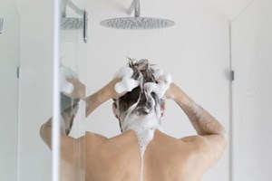 15 διάσημοι που υπήρξαν μακρυμάλληδες με επιτυχία - ή και όχι